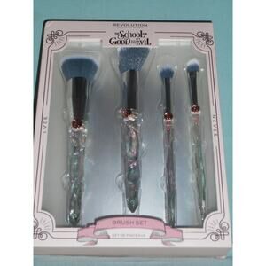 Makeup Revolution School For Good & Evil Netflix 4 Pc Iridescent Brush Set